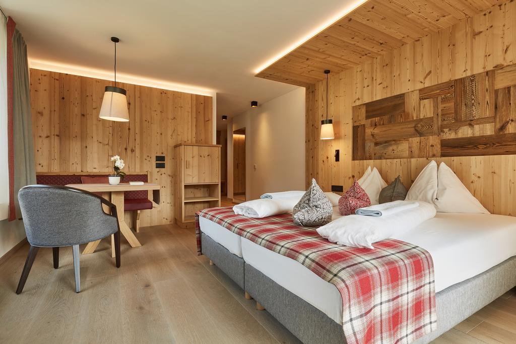 Mountain Hotel Mezdi Colfosco Dış mekan fotoğraf
