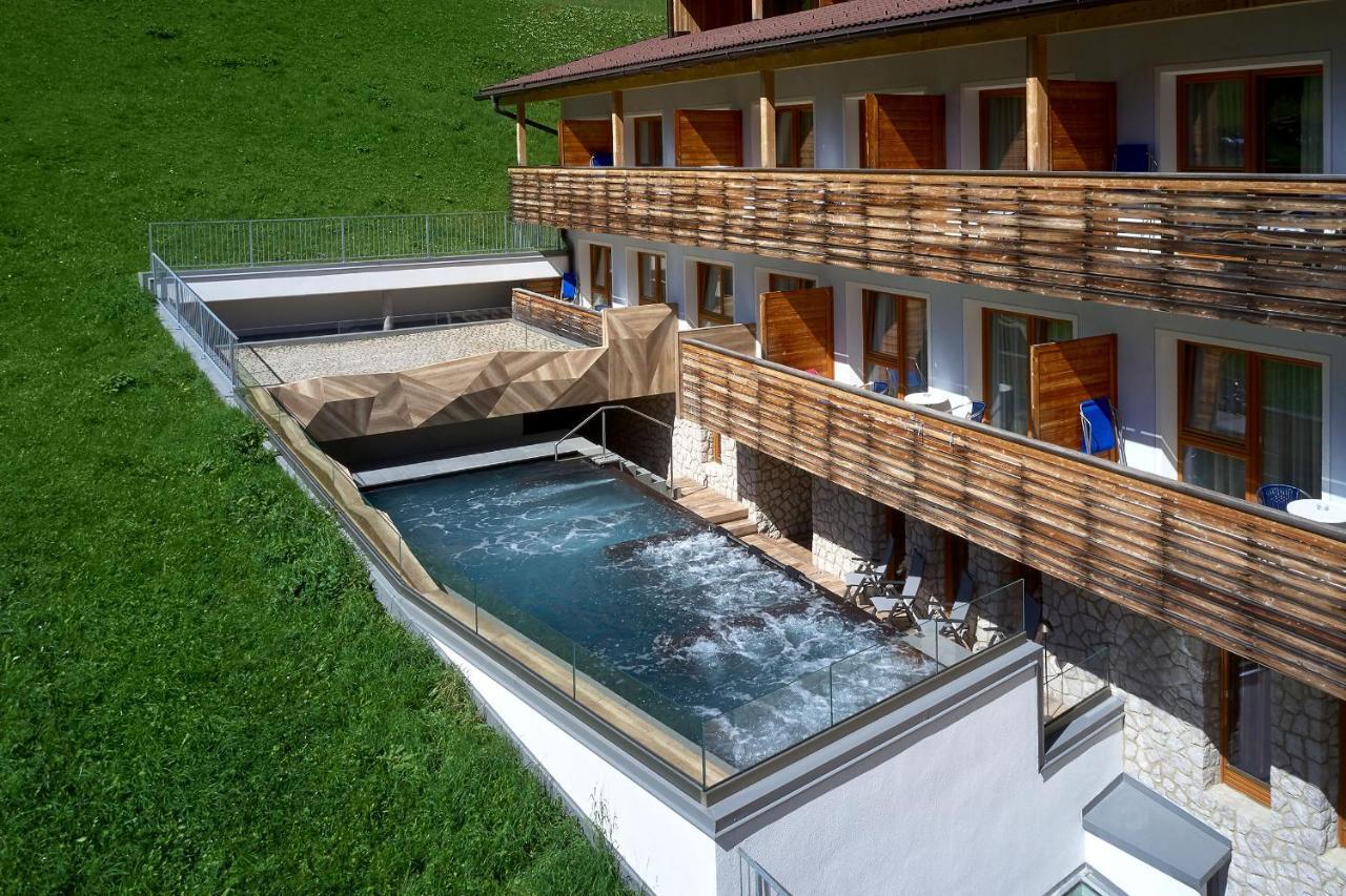 Mountain Hotel Mezdi Colfosco Dış mekan fotoğraf